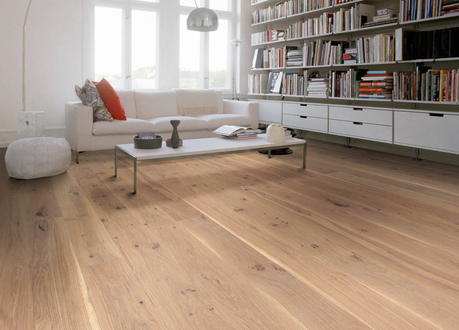 Milieuansicht von Eiche gebürstet wild Swedish Naturals XXL Parkett weiß geölt - Berg & Berg