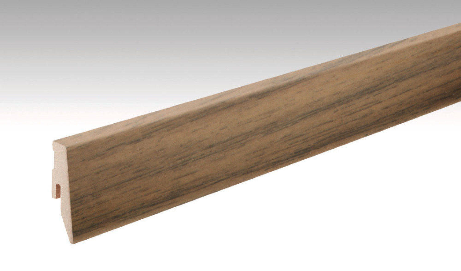Nussbaum Amerikanisch Echtholzfurnierte Fußleiste Profil 3 PK (2380 x 20 x 60 mm) - MEISTER