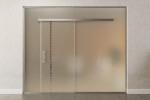 Frontansicht von Algo Motiv klar Glasschiebetür mit zwei festen Seitenteilen und Oberlicht DORMA MUTO Variante 1 - Erkelenz