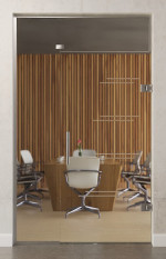 Bild von Aida Motiv matt Glaspendeltür mit festem Seitenteil und Oberlicht DORMA Tensor Variante 3 - Erkelenz