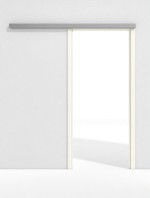 Frontansicht von GARANT Line-Schiebetürsystem vor der Wand laufend Pearl White CePaL