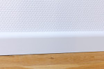 Sockelleiste 13 x 60 x 2400 mm Massivholz rund weiß lackiert Kabel-Nut Milieu