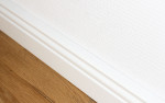 Sockelleiste 18 x 58 x 2440 mm MDF weiß Altdeutsch 58 Clip-Nut