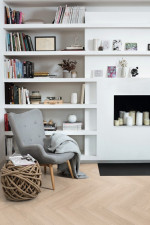 Ansicht von EGGER Laminat Baronia Eiche hell Herringbone NatureSense Herringbone Bild 3