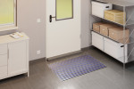 Milieubild Garage mit Metallregal, Schrank und Aluprofilmatte KLASSIK Rips T01PP schwarz / Work B05 blau - Entrada