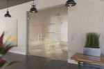 Milieubild von Prime Motiv klar 2-flg. Glaspendeltür mit einem Seitenteil und Oberlicht DORMA Mundus BTS Variante 11 - Erkelenz