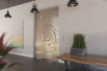 Milieubild von Lira Motiv klar Glaspendeltür mit festem Seitenteil und Oberlicht DORMA Mundus BTS Variante 8 - Erkelenz