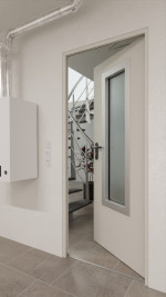 Detail-Milieuansicht von Innentür-Set Stahl mit Feuerschutzfunktion T90-1 FSA-62 mit Rechteckverglasung Ausschnitt 3 inkl. Eckzarge - Teckentrup