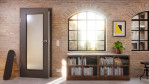 Detail-Milieuansicht von Huga Innentür Hygge grau RAL 7037 Duradecor Basic mit Lichtausschnitt LA 8