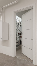 Detail-Milieuansicht von GARANT Wärmeschutztür Aura 830 Matt Weißlack 9016 G-TEC
