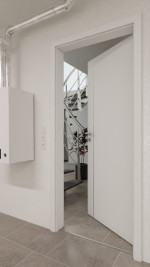 Detail-Milieuansicht von GARANT Wärmeschutztür Aura 850 Matt Weißlack 9016 G-TEC