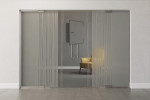 Frontbild von Linie 1 Motiv matt 2-flg. Glaspendeltür mit zwei festen Seitenteilen DORMA Mundus BTS Variante 6 - Erkelenz