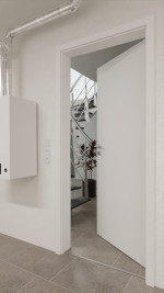 Detail-Milieuansicht von GARANT Wärmeschutztür D354-60 Designer White Resopal
