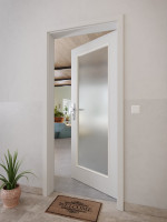 CloseUp-Milieuansicht von GARANT Wohnungseingangstür D92-60 Dove Grey Resopal mit Lichtausschnitt LA-2