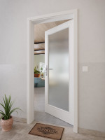 CloseUp-Milieuansicht von GARANT Wohnungseingangstür 0160-60 Silver Grey CePaL mit Lichtausschnitt LA-3