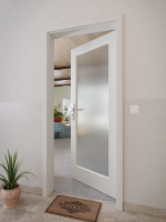 CloseUp-Milieuansicht von GARANT Wohnungseingangstür D92-60 Dove Grey Resopal mit Lichtausschnitt LA-3