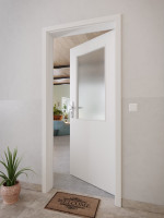 CloseUp-Milieuansicht von GARANT Wohnungseingangstür 0160-60 Silver Grey CePaL mit Lichtausschnitt LA-6