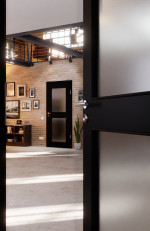 Detail-Milieuansicht von Schwarz RAL 9005 LA 12 Mattlack Basic Innentür - Huga