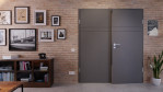 Front-Milieuansicht von HÖRMANN Doppelflügeltür Groove 78 Staubgrau RAL 7037 Lack DesignLine mit Zarge