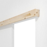 Detailansicht von Schiebetürsystem vor der Wand laufend Kiefer - Radex