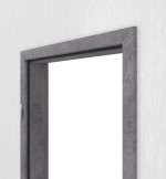 Detailansicht von JELD-WEN Zarge Trend Concrete Anthrazit DuriTop CPL mit runder Kante