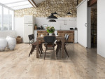 Milieubild Essbereich von Pinie beige strukturiert 1-Stab Explore Laminat - Wiparquet