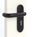 Detailansicht der Oberfläche von GARANT Brandschutztür T30 Pearl White 0105-60 CePaL mit Lichtausschnitt LA-DIN