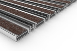 Schräge Detailansicht von Aluprofilmatte KLASSIK Rips T08PP braun / Minibürste MB01 schwarz - Entrada