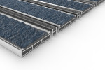 Schräge Detailansicht von Aluprofilmatte ROYAL Rips T06PP blau/grau / Minibürste MB02 grau - Entrada