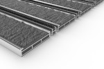 Schräge Detailansicht von Aluprofilmatte ROYAL Rips T05PP grau / Minibürste MB01 schwarz - Entrada
