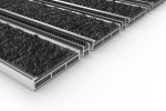 Schräge Detailansicht von Aluprofilmatte ROYAL Rips T01PP schwarz / Minibürste MB01 schwarz - Entrada