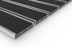 Schräge Detailansicht von Aluprofilmatte ROYAL Safe R01V schwarz - Entrada