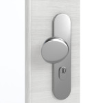 Detailansicht der Oberfläche von GARANT Wohnungseingangstür Quer Authentic Grigio CePaL mit Lichtausschnitt LA-DIN