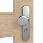 Detailansicht der Oberfläche von GARANT Wohnungseingangstür Quer Authentic Achat GCK08 mit Lichtausschnitt LA-11