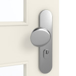 Detailansicht der Oberfläche von GARANT Wohnungseingangstür Weißlack 9010 mit Lichtausschnitt LA-11
