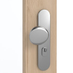 Detailansicht der Oberfläche von GARANT Wohnungseingangstür Authentic Achat CePaL mit Lichtausschnitt LA-2