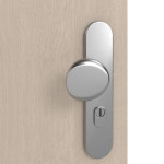 Detailansicht der Oberfläche von GARANT Wohnungseingangstür Authentic Akazie GCK08 mit Lichtausschnitt LA-4 bandseitig