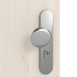 Detailansicht der Oberfläche von GARANT Wohnungseingangstür Authentic Perl GCK08 mit Lichtausschnitt LA-4 bandseitig