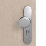Detailansicht der Oberfläche von GARANT Wohnungseingangstür Authentic Akazie GCK08 mit Lichtausschnitt LA-5 bandseitig