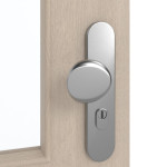 Detailansicht der Oberfläche von GARANT Wohnungseingangstür Authentic Akazie GCK08 mit Lichtausschnitt LA-6