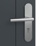 Detailansicht der Oberfläche von Groove 13 ProLine Lack Anthrazit RAL 7016 Wohnungseingangstür - Hörmann
