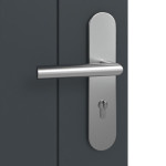 Detailansicht der Oberfläche von Groove 89 ProLine Lack Anthrazit RAL 7016 Wohnungseingangstür - Hörmann