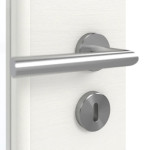 Detailansicht der Oberfläche von GARANT Doppelflügeltür inkl. Zarge Quer Authentic Bianco CPL mit Lichtausschnitt LA-DIN Sprosse SP2