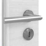 Detailansicht der Oberfläche von GARANT Doppelflügeltür inkl. Zarge Quer Authentic Grigio GCK08 mit Lichtausschnitt LA-DIN Sprosse SP2