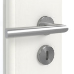 Detailansicht der Oberfläche von GARANT Doppelflügeltür inkl. Zarge Authentic Bianco CPL mit Lichtausschnitt LA-DIN Sprosse SP4