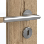 Detailansicht der Oberfläche von GARANT Doppelflügeltür inkl. Zarge Authentic Risseiche GCK08 mit Lichtausschnitt LA-2 Sprosse SP1