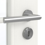 Detailansicht der Oberfläche von GARANT Doppelflügeltür inkl. Zarge Authentic Bianco CPL mit Lichtausschnitt LA-2 Sprosse SP10