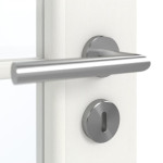 Detailansicht der Oberfläche von GARANT Doppelflügeltür inkl. Zarge Authentic Bianco CPL mit Lichtausschnitt LA-3 Sprosse SP0