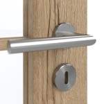 Detailansicht der Oberfläche von GARANT Doppelflügeltür inkl. Zarge Authentic Risseiche GCK08 mit Lichtausschnitt LA-3 Sprosse SP0