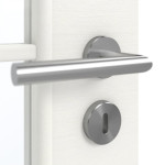 Detailansicht der Oberfläche von GARANT Doppelflügeltür inkl. Zarge Quer Authentic Bianco CPL mit Lichtausschnitt LA-4 schlossseitig Sprosse SP10